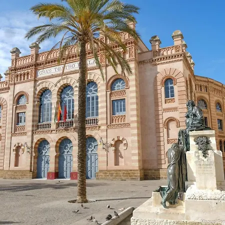 The Traveller's House Con Vistas A Playa La Caleta Apartment