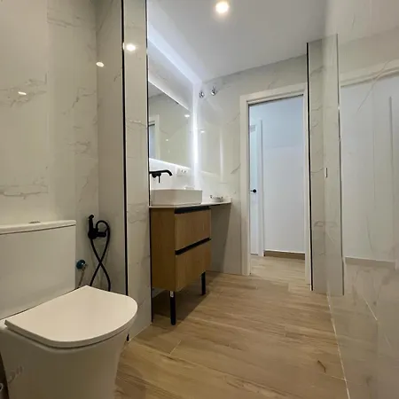 Apartment The Traveller's House Con Vistas A Playa La Caleta
