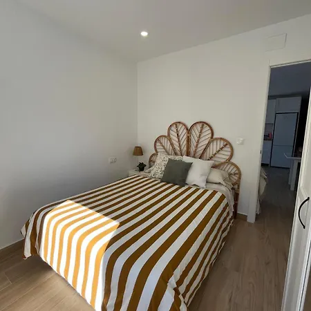 Apartment The Traveller's House Con Vistas A Playa La Caleta *